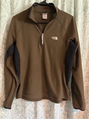The North Face women’s Brown Quarter-Zip Fleece Pullover